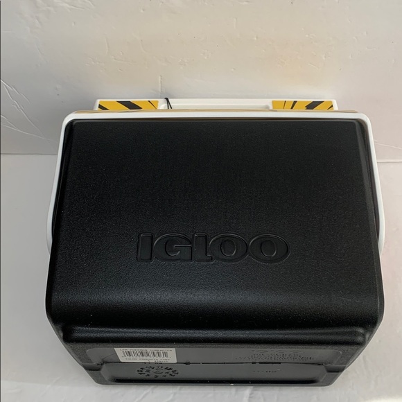 Pokémon Characters 7 Qt Igloo Playmate Cooler NWT - Picture 9 of 13